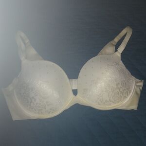 Secret Treasures Ivory Floral Lace Bra